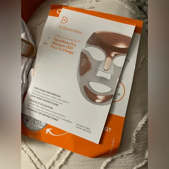 Dr. Dennis Gross DRx SpectraLite FaceWare Pro LED Mask - White and Gold - Picture 2 of 9